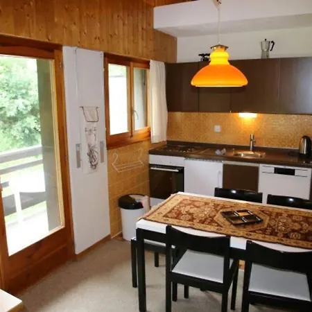 Spacious With Balcony *